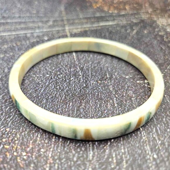 Vintage Resin Bangle – Striped Inlay Boho Bracelet - Picture 1 of 3